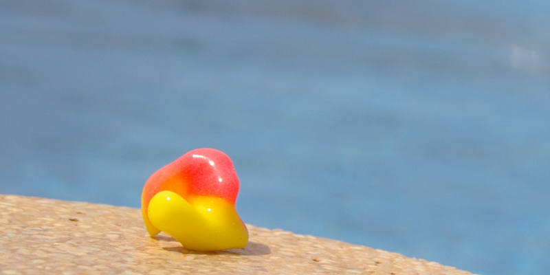 Protección de oídos de los niños en el agua de las piscinas con Tapones de Baño adaptados infantiles