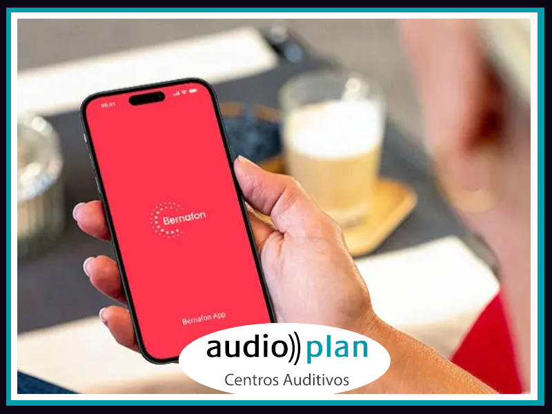 Audífonos conectados con en el Centro Auditivo de Vallecas